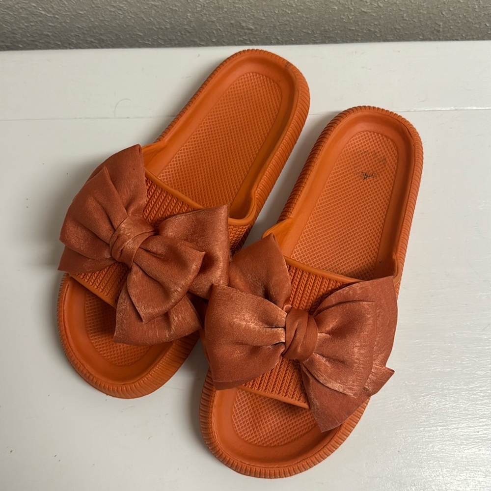 Orange Squishy Women's Bow Pool Slides Sandals